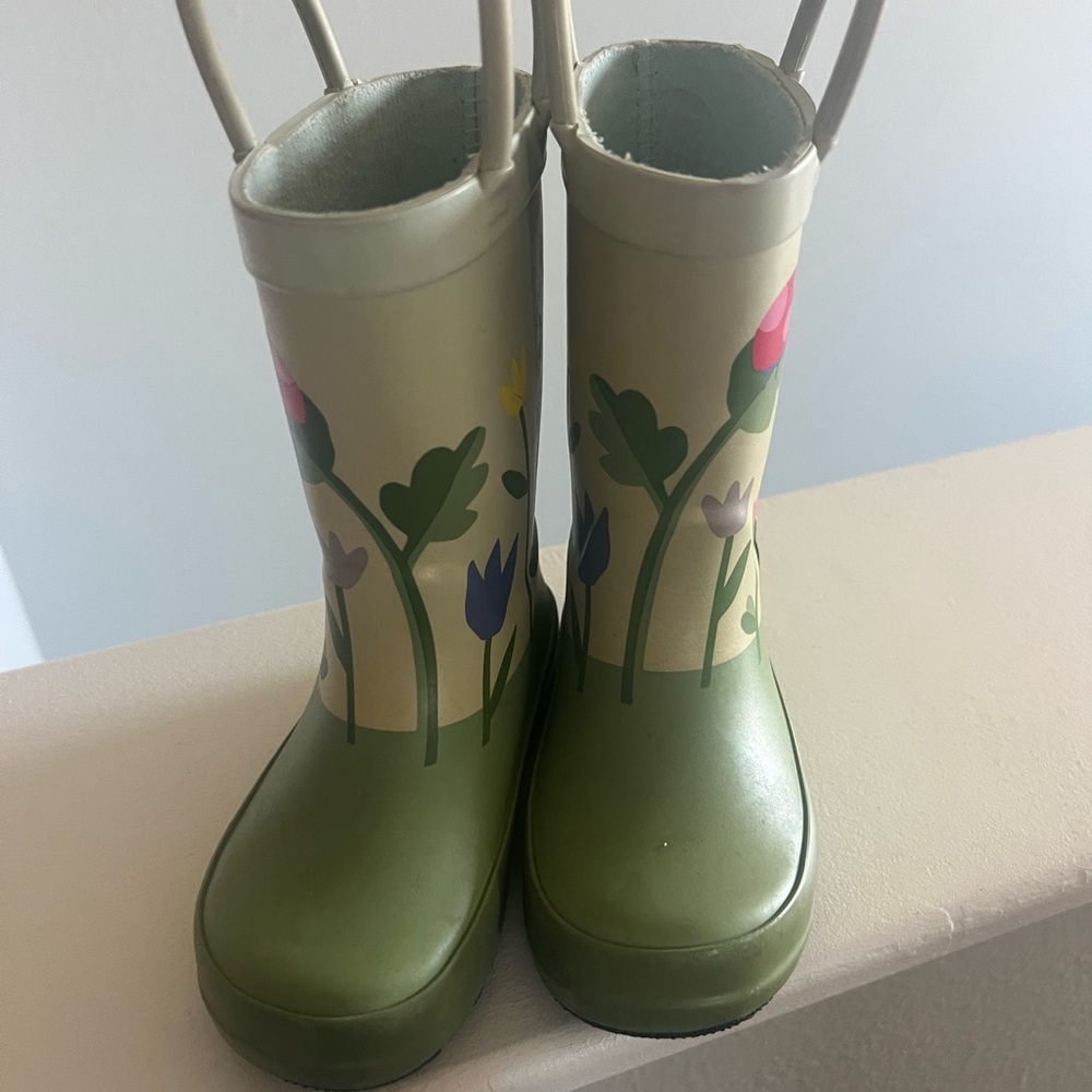 Cat & Jack Olive Floral Kids Rain Boots